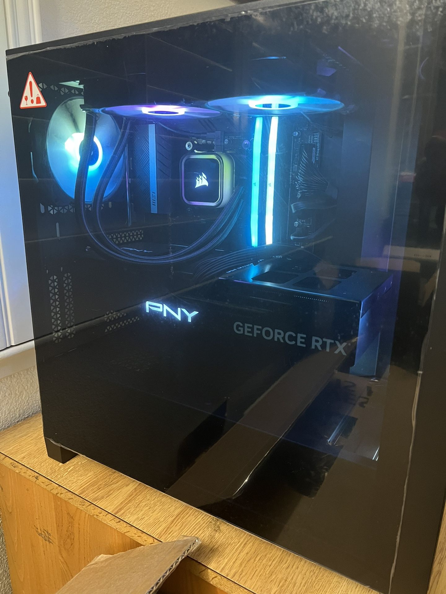 CORSAIR VENGEANCE i7400 Gaming PC: i7-13700K, RTX 4080, 32GB DDR5 ,2TB NVMe