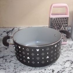 Disney Pot