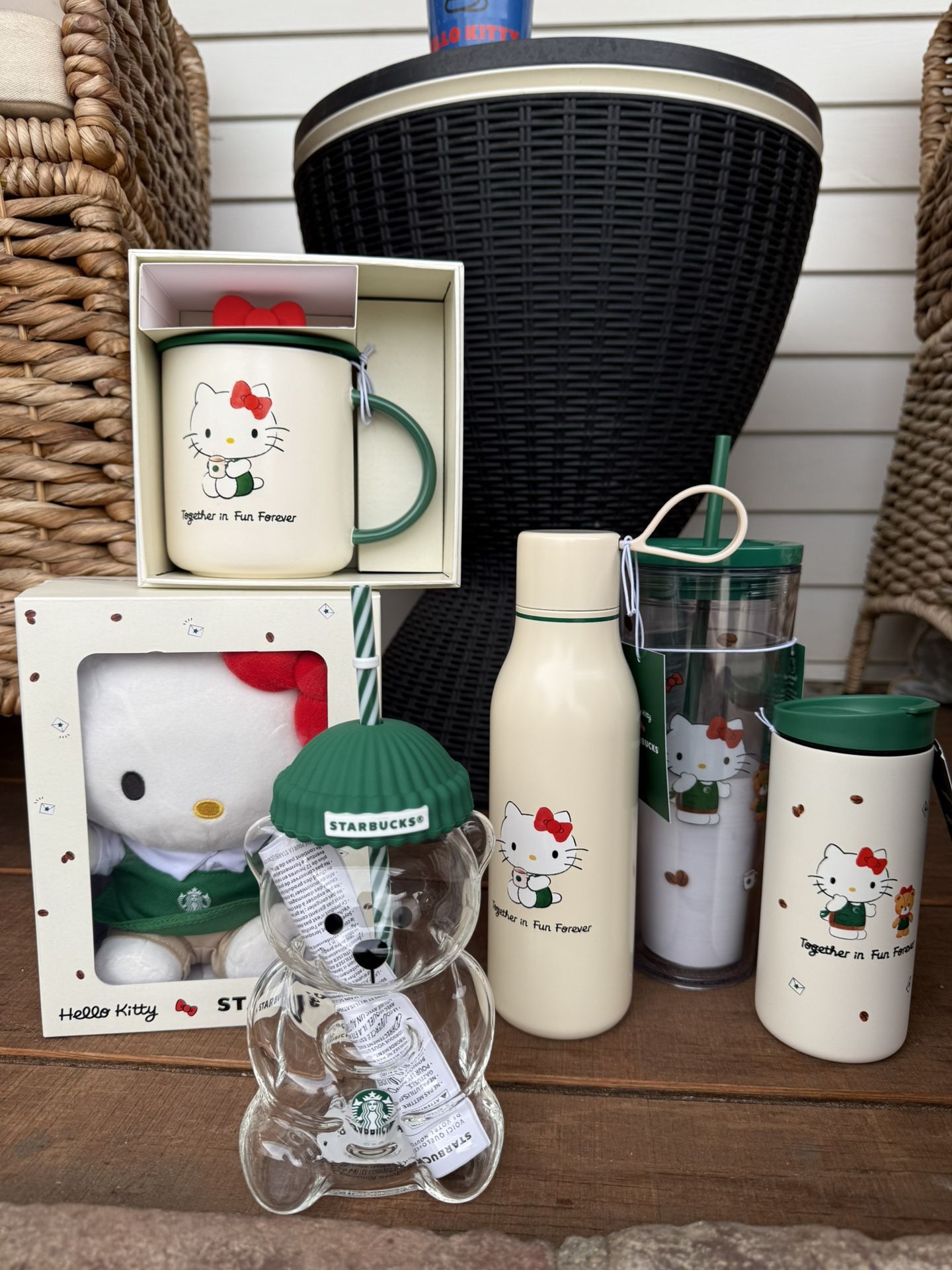 Starbucks BEARISTA Glass Cup And Hello kitty Collection