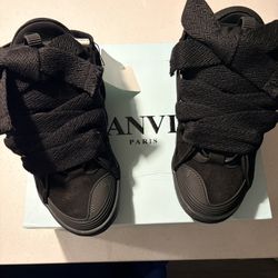 Lanvin Curbs 