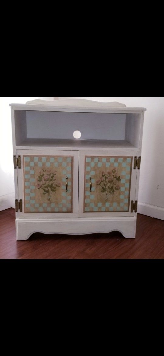 VINTAGE TV CABINET W/ HAND PAINTED DESIGN