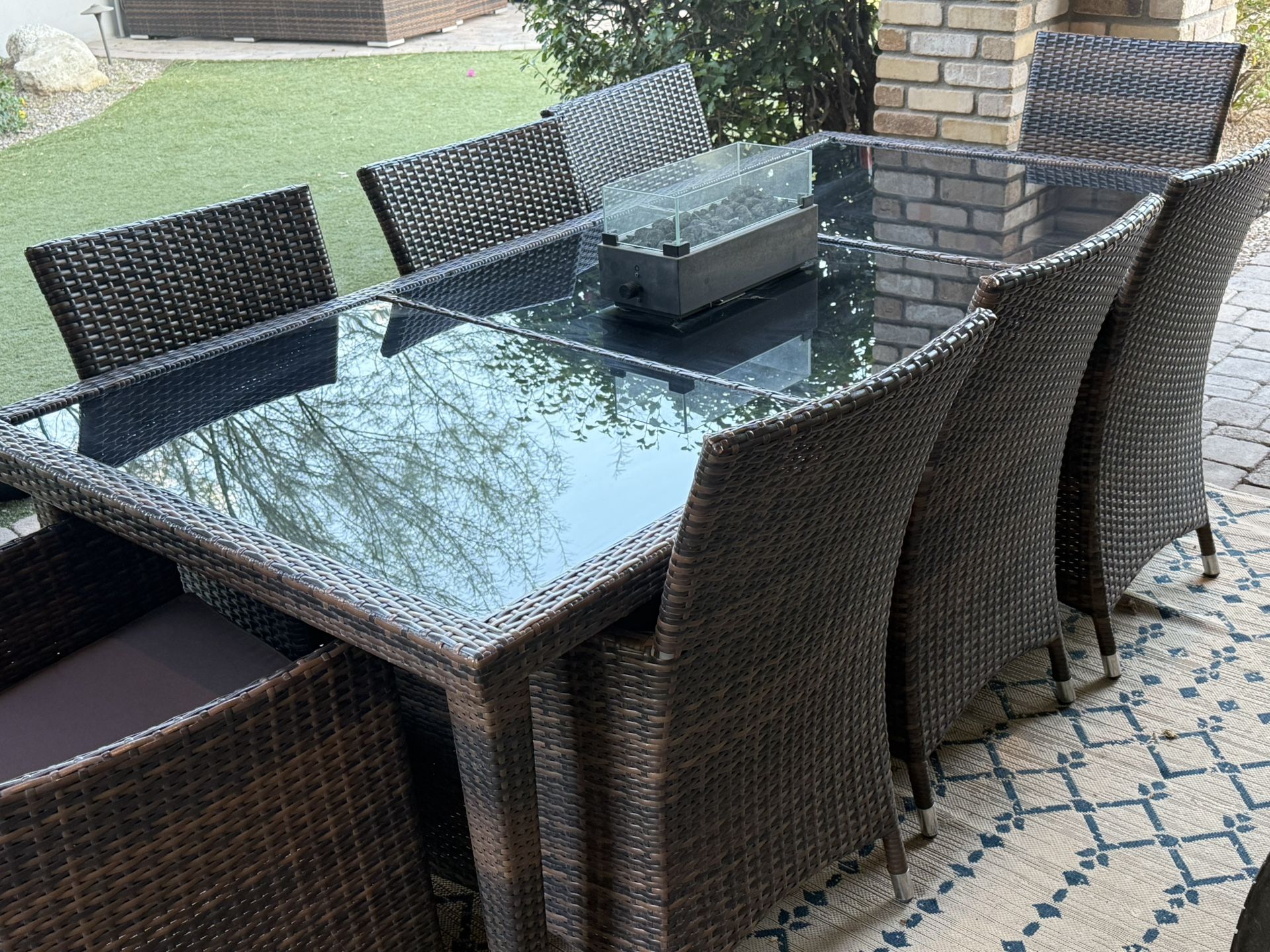 Outdoor Dining And Loungers