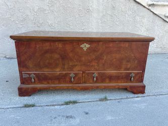 Vintage Drexel mule chest