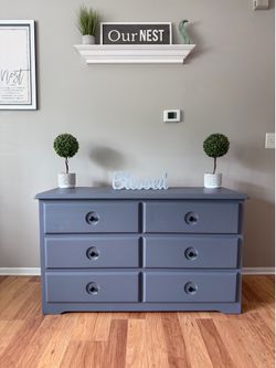 ✨🩶Beautiful solid dresser🩶✨