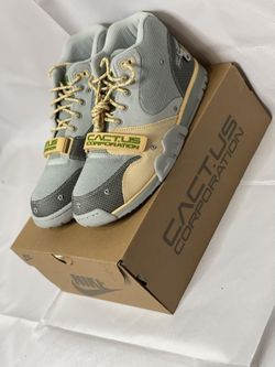 AIR TRAINER 1 x TRAVIS SCOTT EIZE 10 