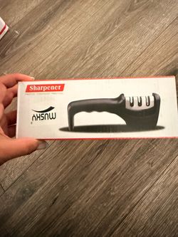 Knife sharpener