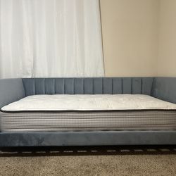 Upholstered Daybed Twin Size 