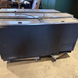 True Commercial Bottle Cooler / Refrigerator