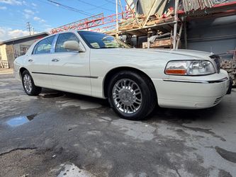 2006 Lincoln Town Car