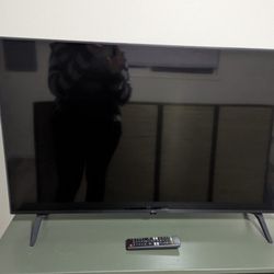 LG 43" Smart TV