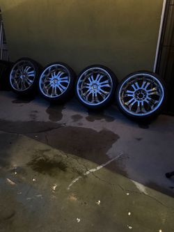 Chrome 22in rims
