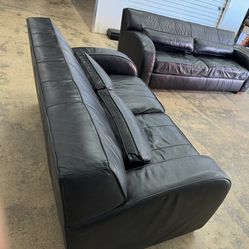 Beautiful Sofa And Loveseat Bernhardt  Delivery Available 🚚✅