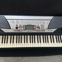 Yamaha Electric Keyboard PSR-GX76