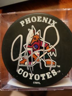 Jeremy Roenick autographed Phoenix Coyotes Hockey Puck