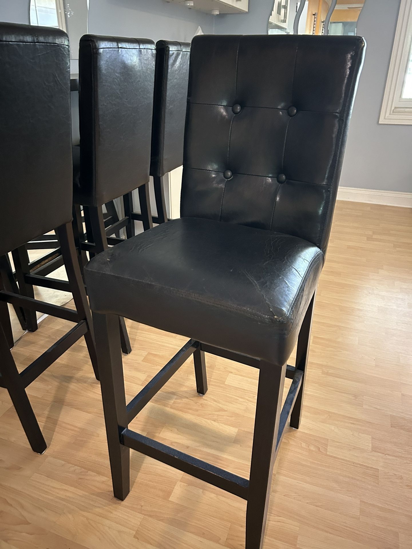 Set of 4 Black Faux Leather Bar Stools – Counter Height