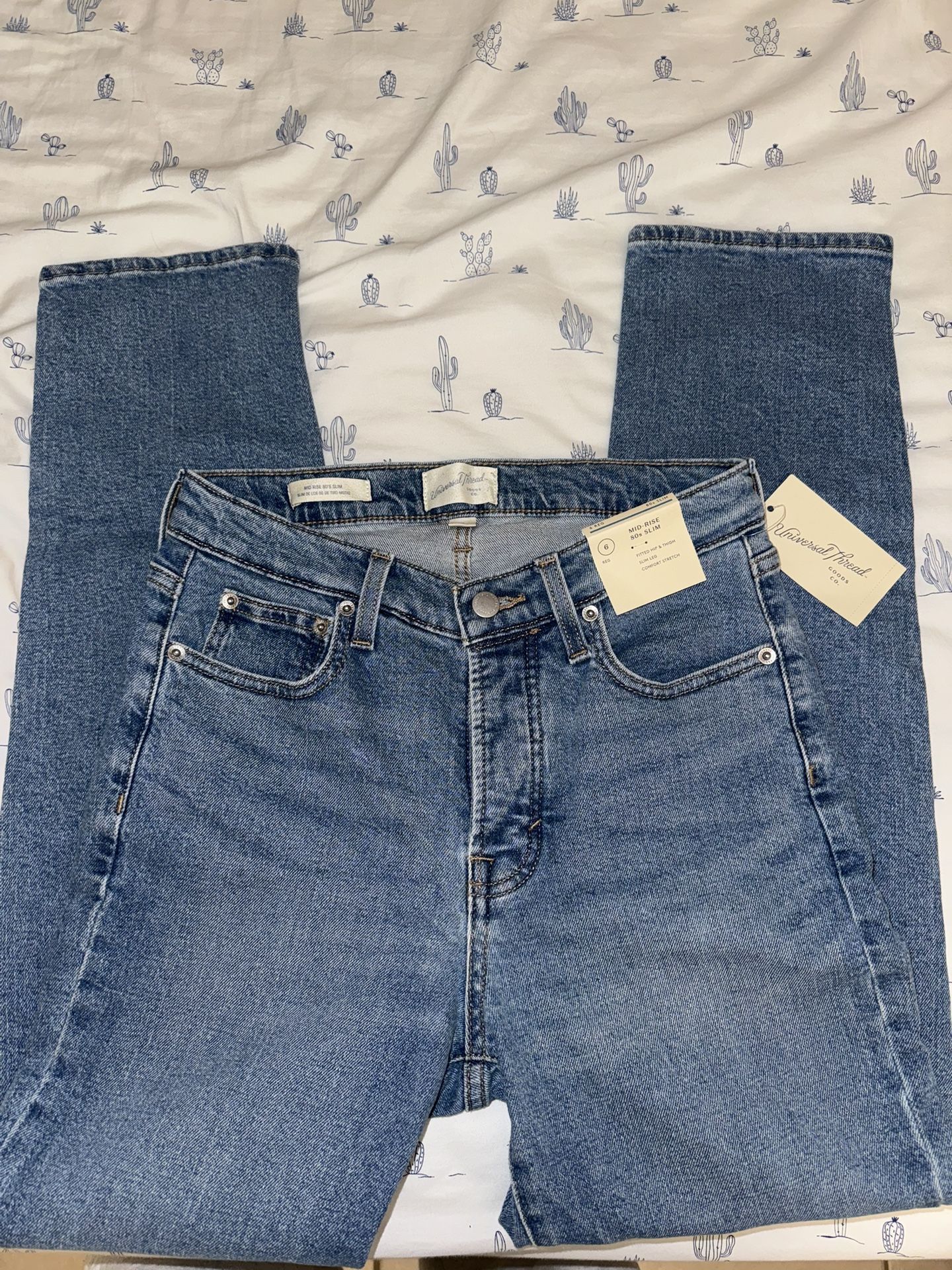 Universal Thread Mid Rise 80s Slim Straight Jeans