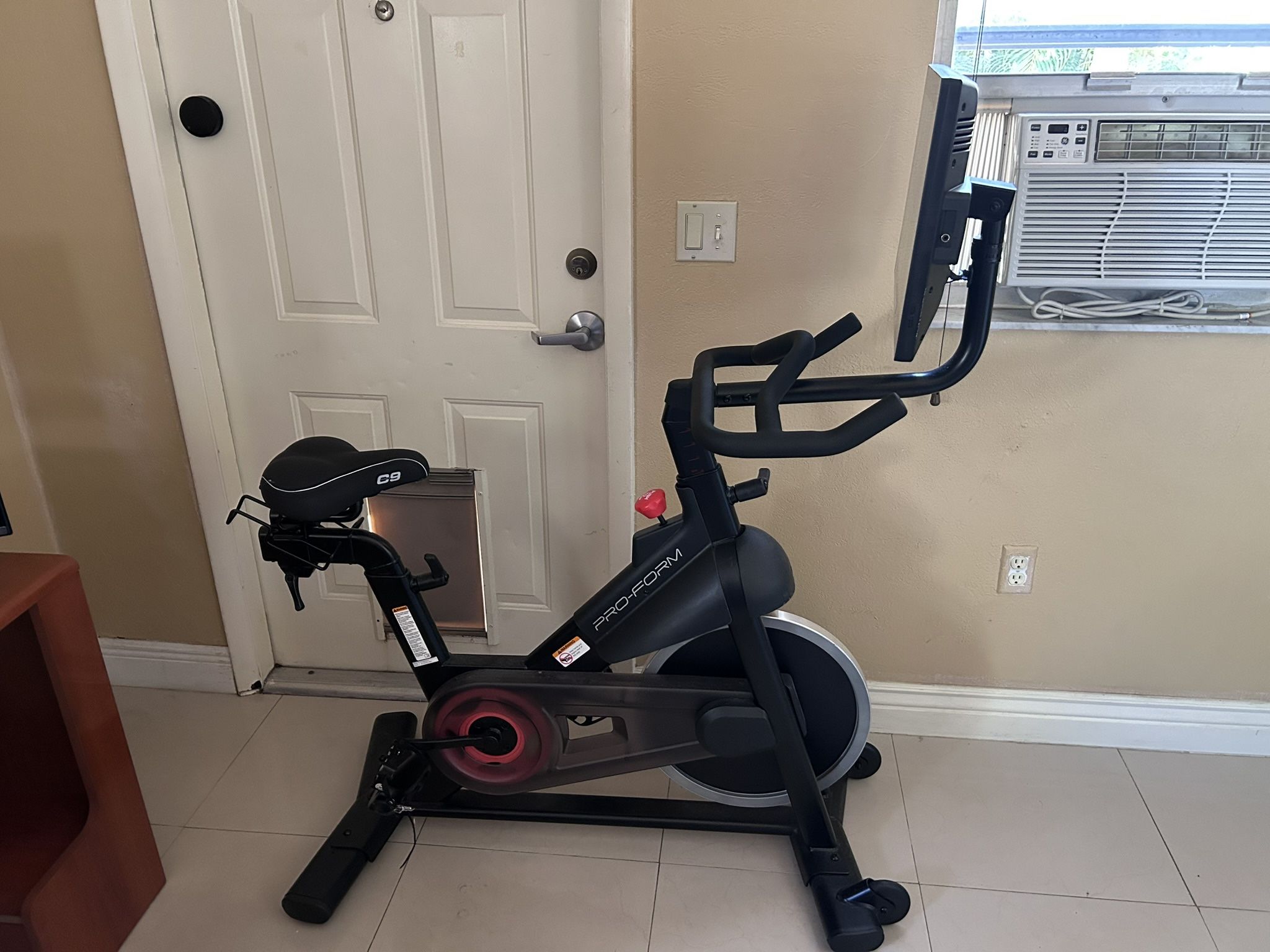 ProForm Studio Spin Bike w/ HD Screen – Like New Condition