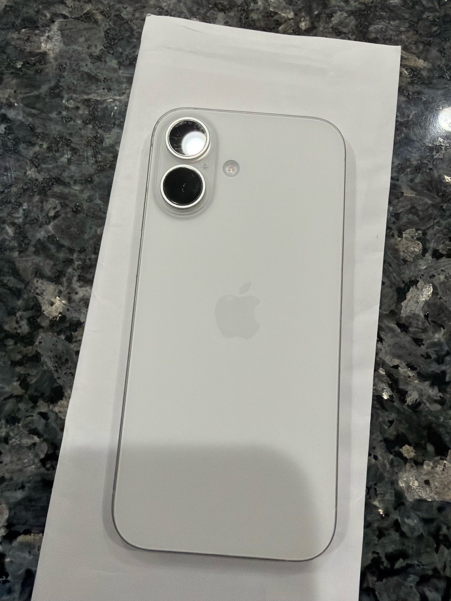 iPhone 16
