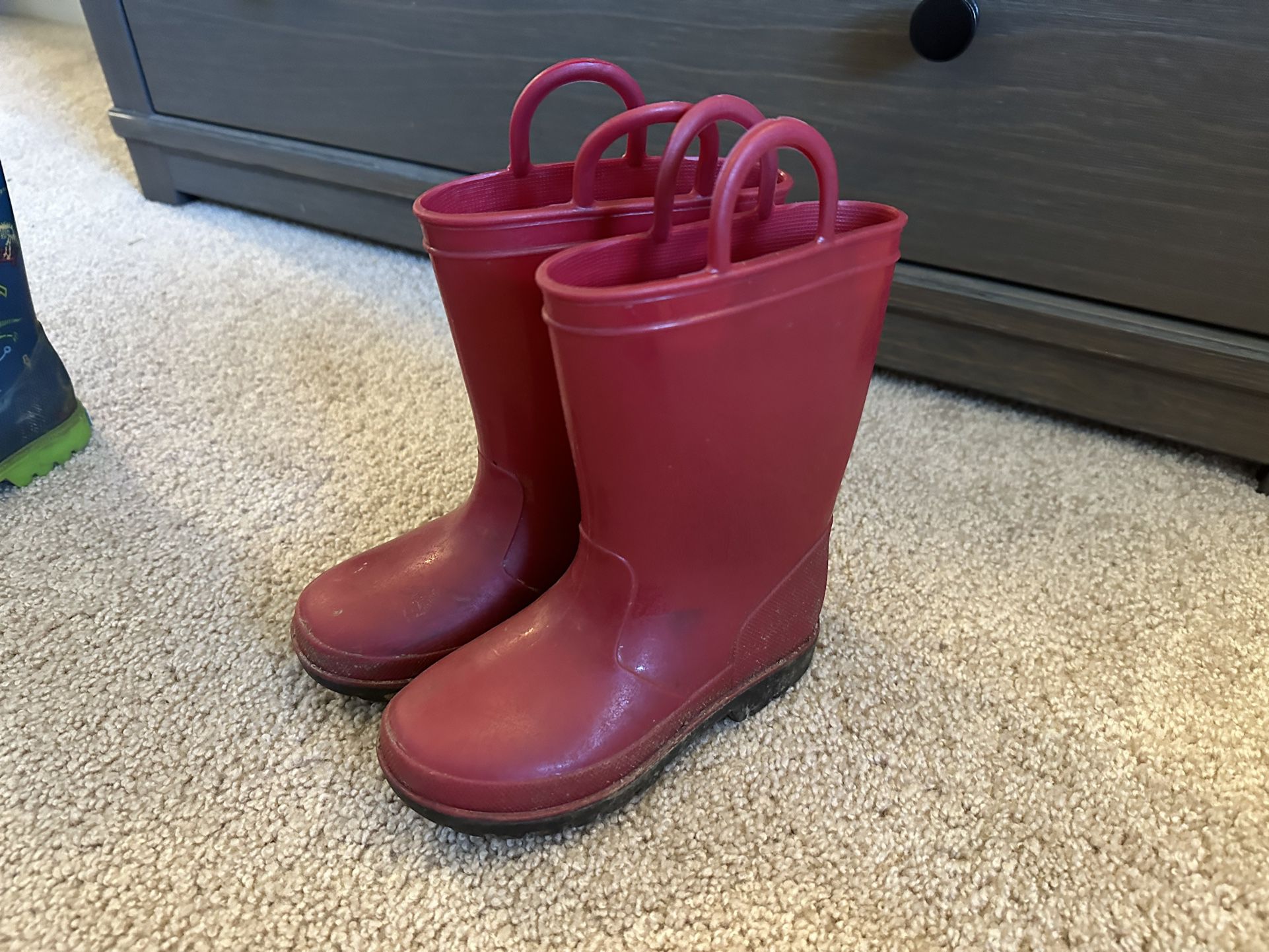 Boys Size 10 Rain Boots 