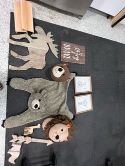 Animal theme nursery decor