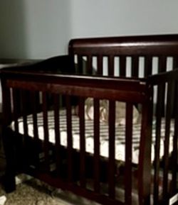 CRIB WITH MATTRESS