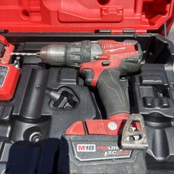 Milwaukee Cordless Drill and Battery (SOLD AS IS)