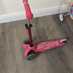 Mini Micro Max Scooter 