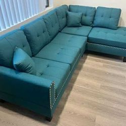 New Sectional Couch! Includes Free Delivery 🚚! Free Assembly!