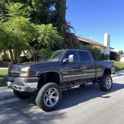 2004 Chevy Silverado 2500 HD Crew Cab 6.0 Vortec V8 
