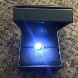 BLUE DIAMOND - Incredible Blue Diamond Ring