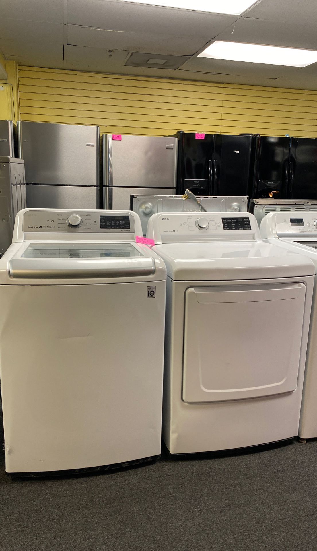 New scratch and dents set washers and dryer excellent condition