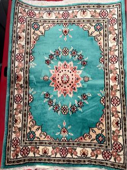 Brand new original authentic Istanbul handcrafted decorative rug