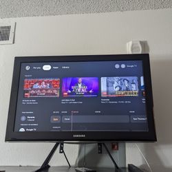 Samsung TV Works Fine Comes With Remote 