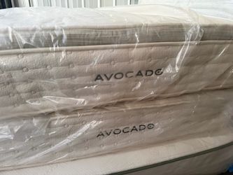 Queen Avocado Hybrid Pillow Top Mattress 