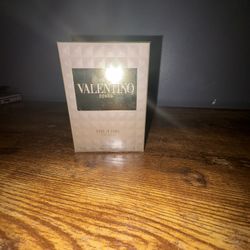 Valentino Donna Born In Roma Gold Edition