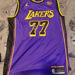 Los Angeles Lakers Luka Doncic 2xl 54