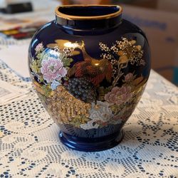 Ray Control Japanese Vase