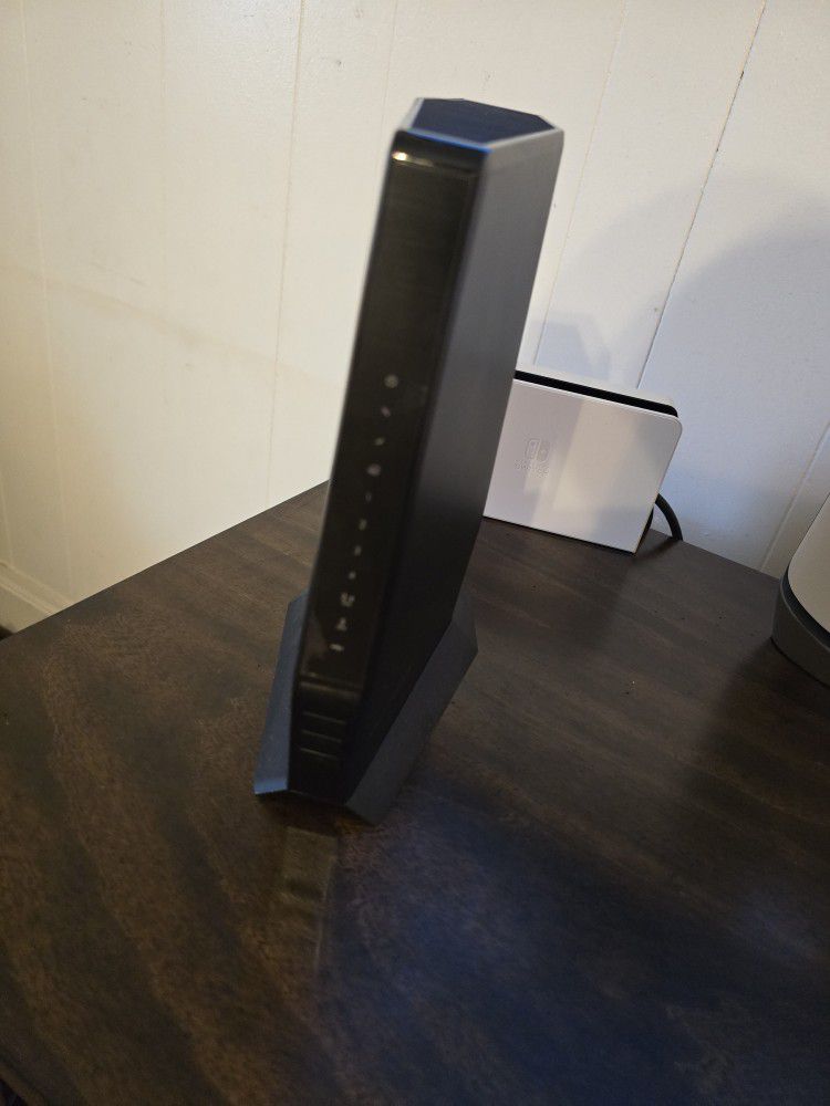 Netgar- Nigthawk AX2700 Router With Modem