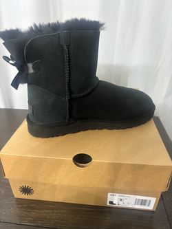 UGG Mini Bailey Bow II Boot Black Size 8