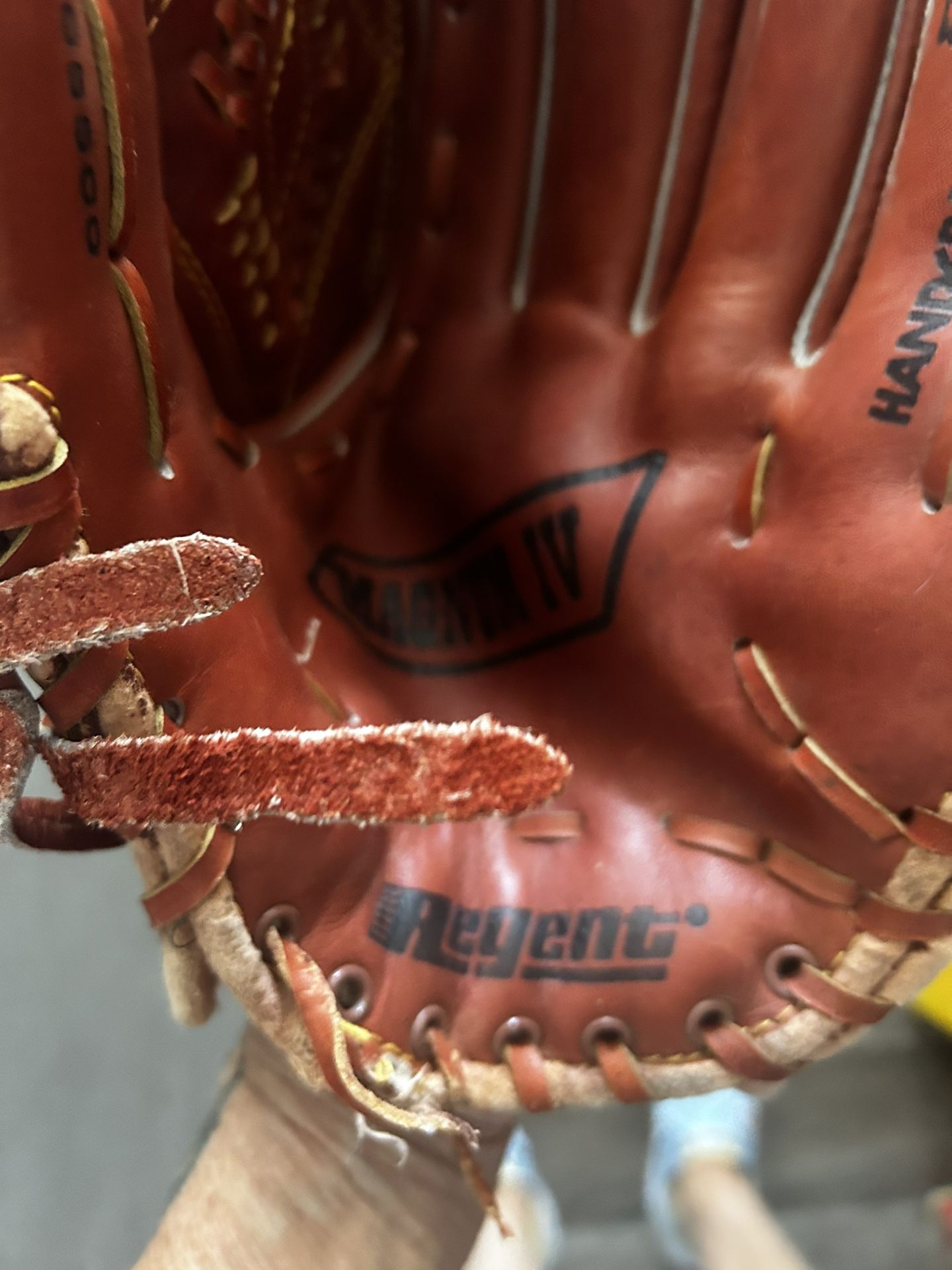 REGENT COLLECTIBLE BASEBALL GLOVE