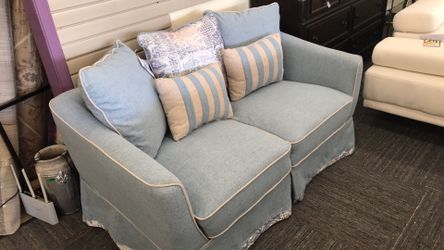 Love seat