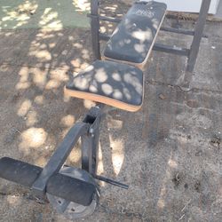 Weight bench