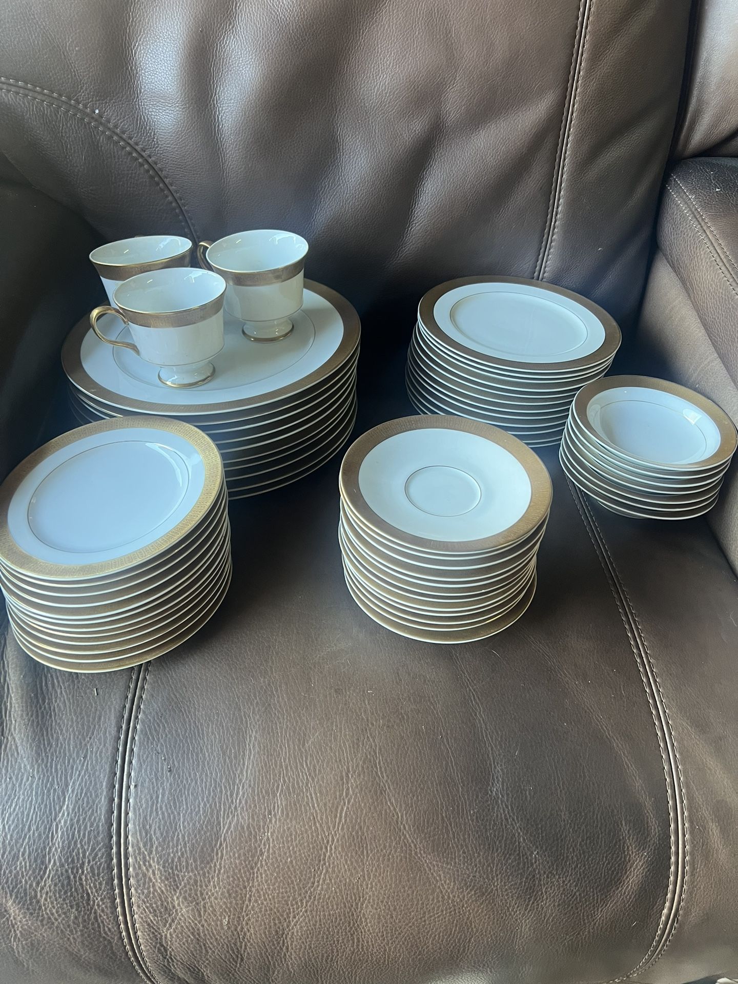 Sango China Set