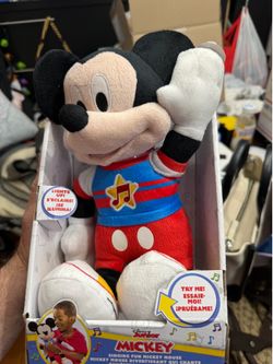 Disney Junior Mickey Mouse Singing Fun Plush Toy, Light-Up, Medium 14-24 in