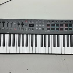 M-Audio Oxygen Pro 61 MIDI Keyboard Controller (Bad Screen) 