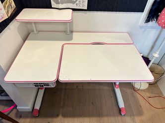 Kids Height-Adjustable Desk with Shelf