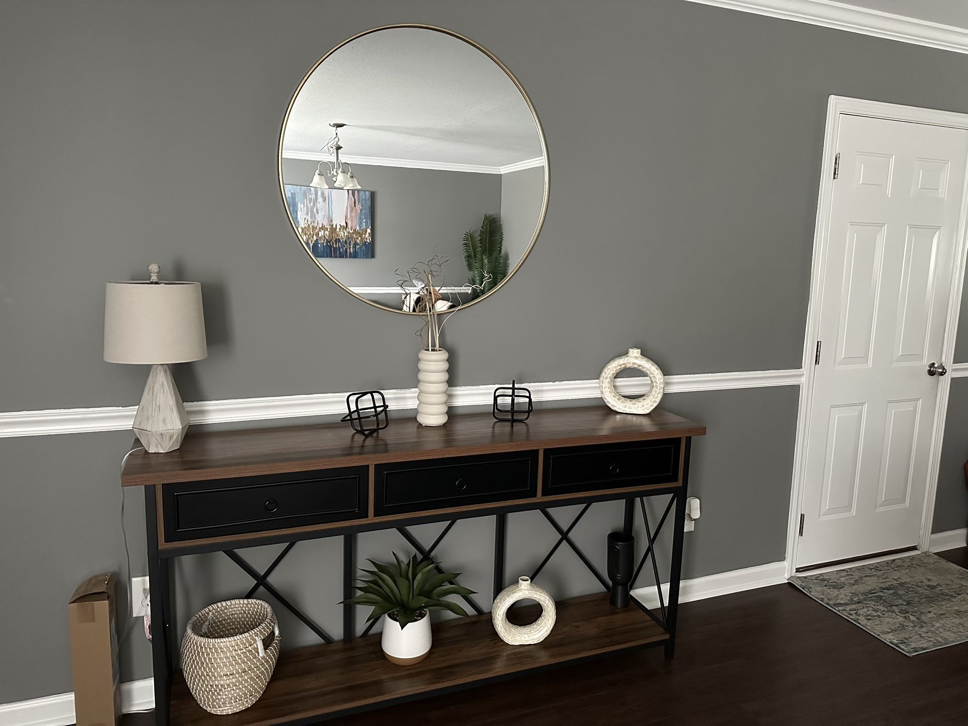 Entry Table & mirror