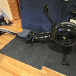 Concept 2 Model D Rower with PM5 Monitor and phone holder 