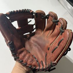 Rawlings Infield Glove 