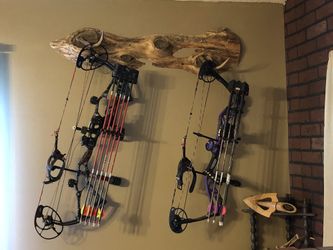 Bow hanger man cave piece